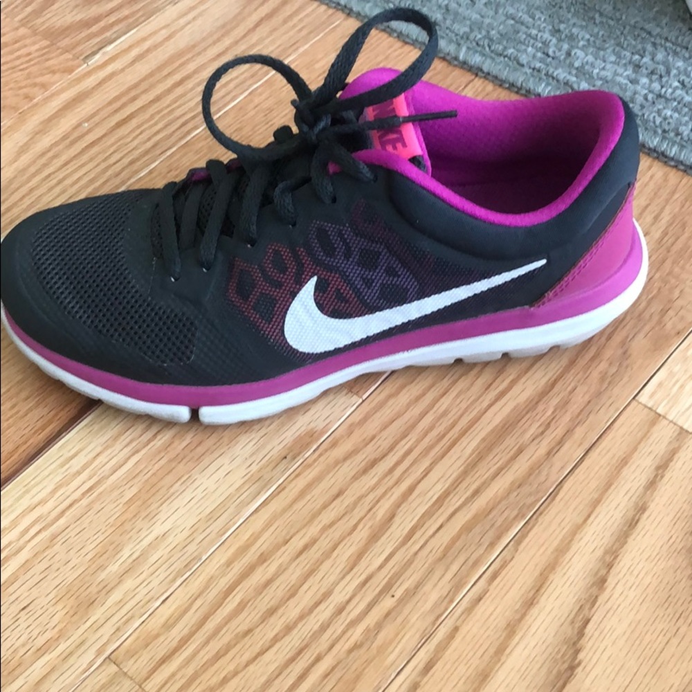Gray and Hot Pink Nike stunning Shoes